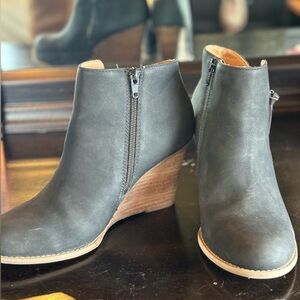 REPORT Guine Wedge Bootie